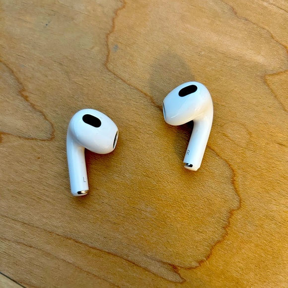 AirPods Gen 3